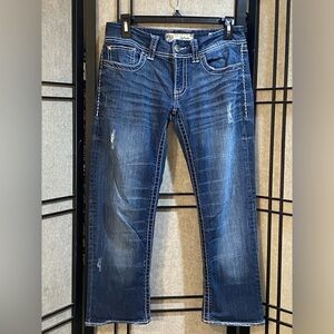 BKE Culture Womens Denim Cropped Jeans Size 28 Medium Wash Distressed Stretch